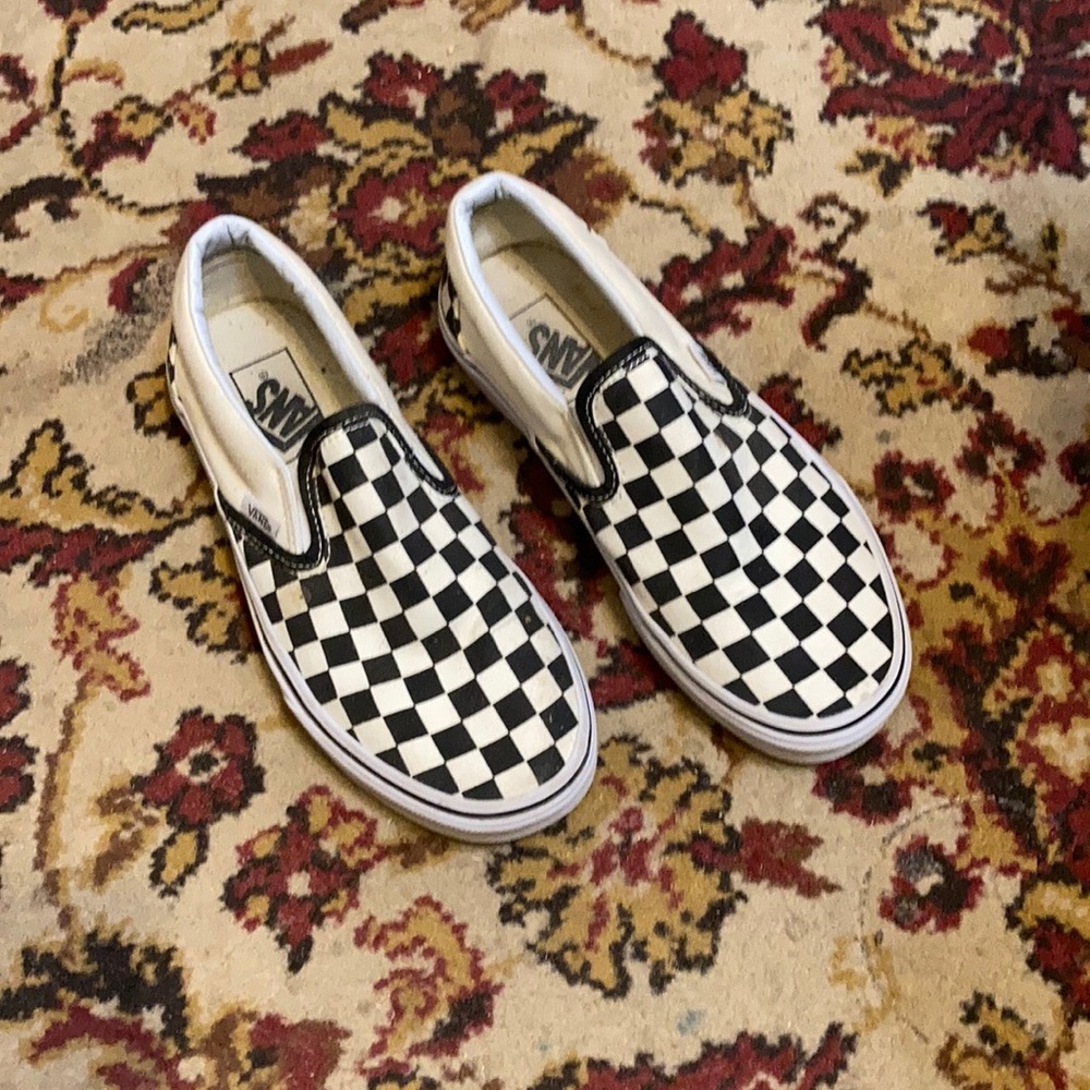 Slip on checkerboard vans men’s 5.5/ women’s 7